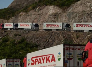 Կոռնիձորում բեռնատարների սառնարաններն աշխատում են, որ դեղորայքը, կաթի փոշին չփչանա