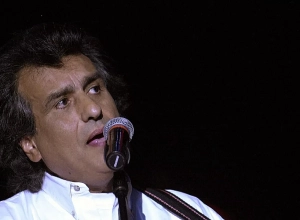 Մահացել է իտալացի երգիչ Տոտո Կուտունյոն