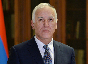 Независимость – идея, не подлежащая обсуждению, а Декларация независимости – вездесущий документ и символ возрождения государственности: обращение президента