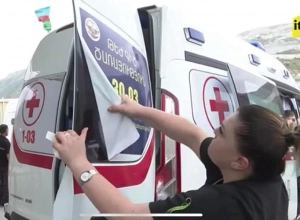 Ադրբեջանական անցակետում շտապօգնության մեքենայի վրայից պարտադրել են պոկել Արցախի առողջապահության նախարարության պաստառը