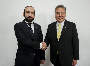 Արարատ Միրզոյանը հանդիպում է ունեցել Կորեայի ԱԳ նախարարի հետ