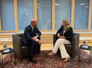 Շառլ Միշելն ու Կանադայի ԱԳ նախարարը քննարկել են ԼՂ հակամարտությունը