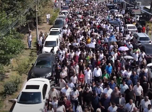 ԲՀԿ-ականները քայլերթով այցելել են ՀՀ-ում Արցախի Հանրապետության մշտական ներակայացուցչություն