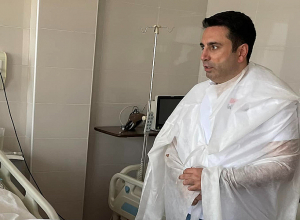 Ալեն Սիմոնյանը տեսակցել է սեպտեմբերի 1-ին վիրավորում ստացած զինծառայողներին