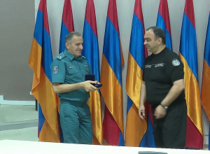 Մասնագիտական տոնի առթիվ ՆԳ նախարարը պարգևատրել է մի խումբ փրկարարների