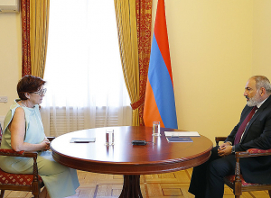 Премьер-министр провел прощальную встречу с послом Канады в РА