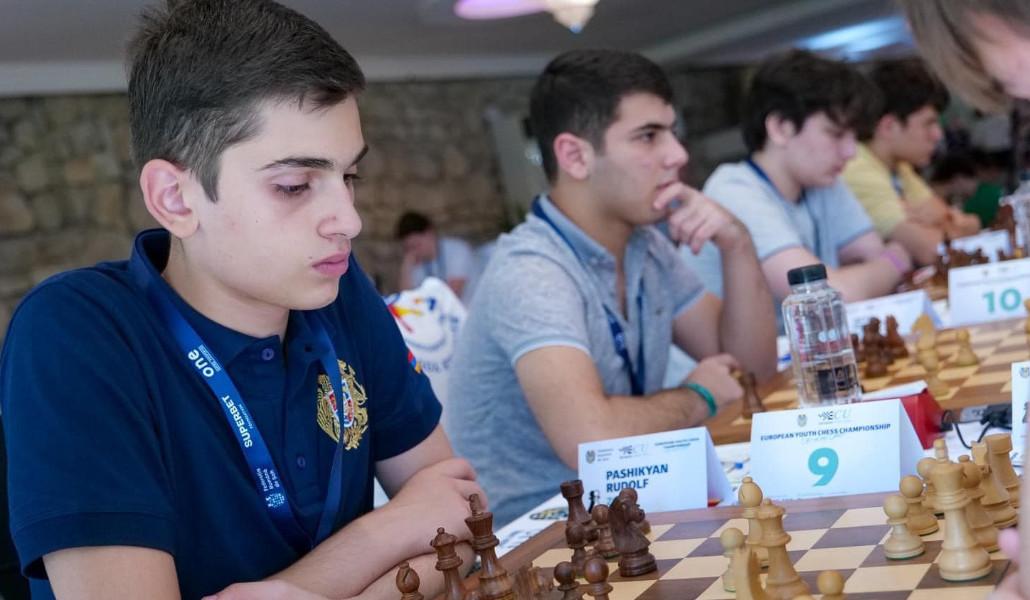 thumbnail_a1+chess 8.09.