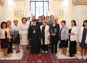 Կաթողիկոսն ընդունել է Հայ կանանց միջազգային միության անդամներին՝ գլխավորությամբ Հրանուշ Հակոբյանի