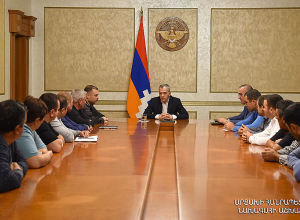 Президент Арцаха встретился с группой вынужденных переселенцев из Гадрутского района