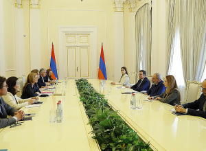 Վարչապետ Փաշինյանը հյուրընկալել է Սամանթա Փաուերի գլխավորած պատվիրակությանը