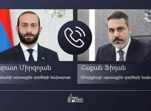 Главы МИД Армении и Турции провели телефонный разговор