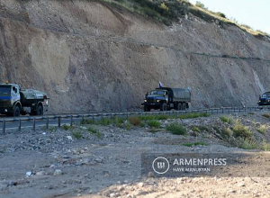 Շուշի-Լաչին ավտոճանապարհին ռուս խաղաղապահներին պատկանող՝ վառելիքով բեռնված մեքենա է կողաշրջվել. հրդեհվել են հայերին պատկանող մեքենաներ