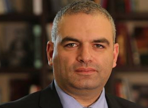 Խուզարկում են Հայկ Դեմոյանի բնակարանը