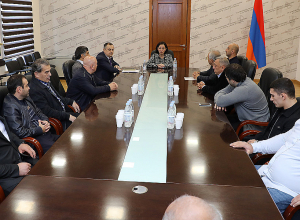 «Այս դժվարին օրերում ձեր հաղթանակները մեզ ուժ են տալիս». մեդալներով ու օլիմպիական ուղեգրերով վերադարձած մարզիկներին ընդունել են նախարարությունում