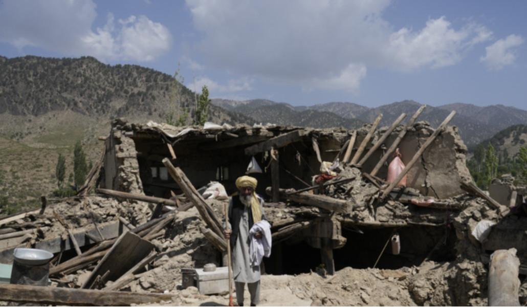 652246eb02e8bd624d51b22c