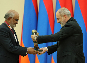 Վարչապետ Փաշինյանը ՏՏ ոլորտում համաշխարհային ներդրման համար ՀՀ պետական մրցանակ է հանձնել Adobe ընկերության նախագահին