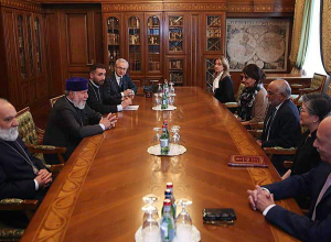 Ամենայն Հայոց Կաթողիկոսն ընդունեց 2022 թ. ՀՀ պետական մրցանակի դափնեկրին