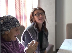 Շարունակում են ժամանկավոր կացարաններում ապրող բռնի տեղահանված անձանց ապահովել սննդով