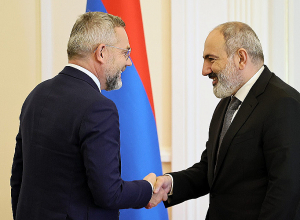 Премьер-министр принял делегацию во главе с председателем Комиссии Бундестага по иностранным делам