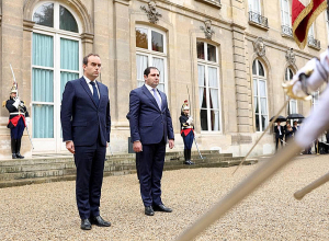 Министр обороны РА и министр вооруженных сил Франции подписали документы о двустороннем сотрудничестве