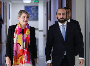 Տեղի է ունենում Հայաստանի և Կանադայի արտաքին գործերի նախարարների առանձնազրույցը