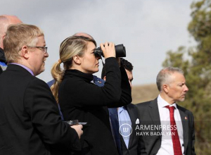 Կանադայի ԱԳ նախարարը Ջերմուկի հատվածում դիտարկել է իրավիճակն Ադրբեջանի հետ սահմանին
