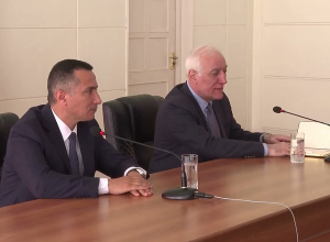Նախագահ Վահագն Խաչատուրյանը խորհրդակցություն է անցկացրել Սյունիքի մարզպետարանում