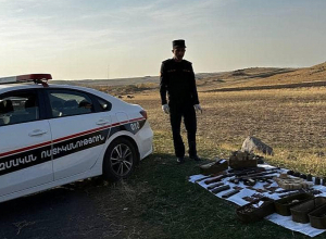 Քաղաքացին զենք-զինամթերք է թողել ճանապարհին