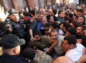 Զանգվածային հավաքներին առնչվող վարույթներով հանրային քրեական հետապնդում է հարուցվել 60 անձի նկատմամբ․ ամփոփում