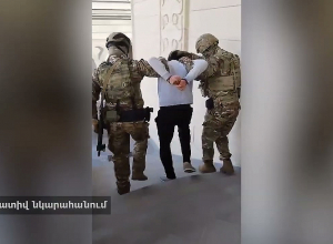Սուրիկ Խաչատրյանի որդուն հայտնաբերել են Ուլնեցի փողոցի առանձնատներից մեկի թաքստոցից