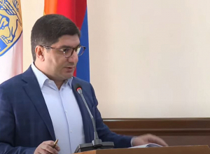 Թաղապետերն իրենց խուժանի պես պահեցին՝ ցույց տալով, որ թքած ունեն երեւանցու խնդիրների վրա. ընդդիմադիր