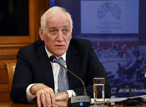 Վահագն Խաչատուրյանը դասախոսություն է կարդացել ՔԴԵԴ դասընթացի մասնակիցների համար