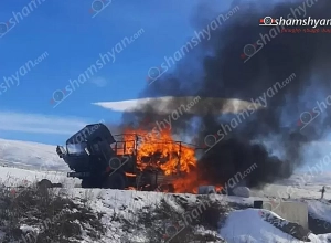 Խոշոր հրդեհ՝ Սյունիքի մարզում. ՌԴ խաղաղապահների Kamaz-ում, որը բարձված է եղել զենք-զինամթերքով, հրդեհ է բռնկվել. Shamshyan.com