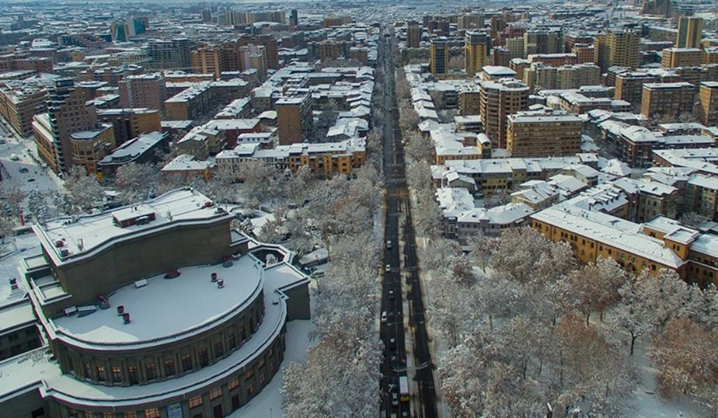 b9b40ede_001_air_1200x480