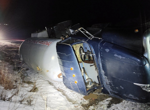 Սիսիան-Գորիս ավտոճանապարհին բեռնատար ավտոմեքենաներ են կողաշրջվել