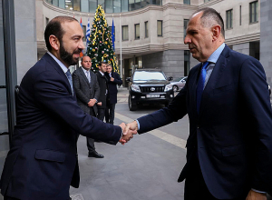 Началась приватная встреча между министрами ИД Армении и Греции