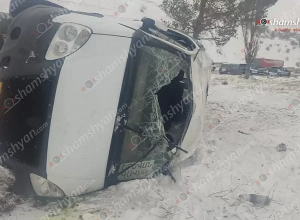 Չայնիի ոլորաններում 20-ից ավելի ավտոմեքենաներ են բախվել. մարդատար ГАЗель-ը կողաշրջվել է. կան վիրավորներ. Shamshyan.com