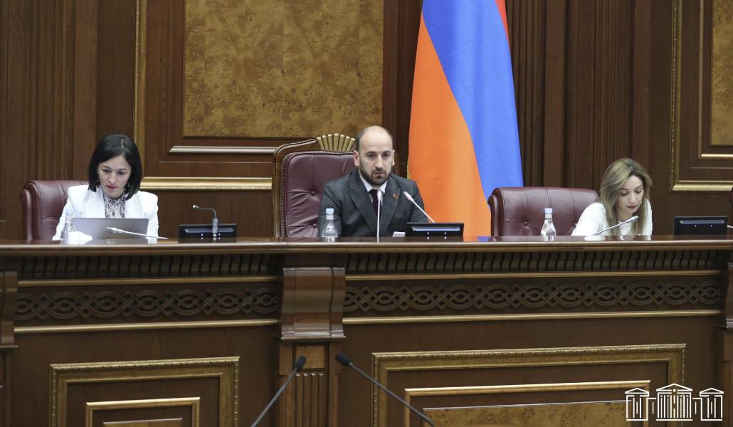 thumbnail_AG7I9398 copy