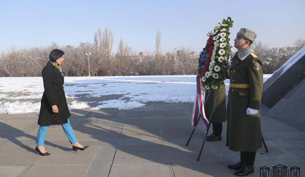 thumbnail_AG7I2434 copy