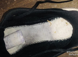 Կալանավորված անձին տեսակցության եկած քաղաքացու կոշիկի միջատակից հայտնաբերվել է բջջային հեռախոս