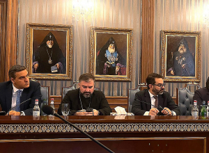 Կաթողիկոսի հրավերով Արման Թաթոյանը մասնակցել է Գերագույն հոգևոր խորհրդի այսօրվա ժողովին