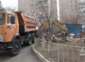 Դավթաշենում 4000- 5000 քմ բակային  տարածք է ազատվել ապօրինի կառույցներից. քաղաքապետարան