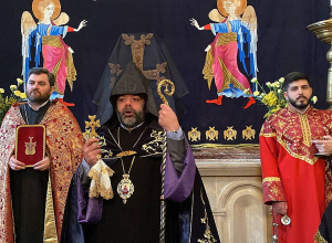 Երթ Հավլաբարի Սուրբ Էջմիածին եկեղեցուց Սուրբ Գևորգ առաջնորդանիստ եկեղեցի՝  ի հիշատակ Սումգայիթյան ջարդերի անմեղ զոհերի