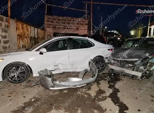 Անչափահաս տղան, չունենալով վարելու իրավունք, «Նիսսան»-ով հարվածել է Արաբկիրի թաղապետարանի, ՔԿ-ի և այլ ավտոմեքենաների