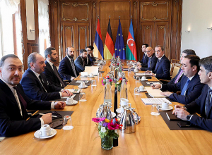 Բեռլինում շարունակվում է Հայաստանի եւ Ադրբեջանի պատվիրակությունների միջև բանակցությունները