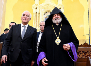 Վահագն Խաչատուրյանն Էրբիլում այցելել է Աինկավայի հայկական եկեղեցի