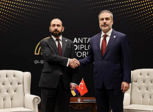 Հայաստանի եւ Թուրքիայի ԱԳ նախարարները հանդիպում են ունեցել