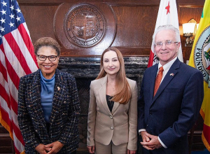 Դեսպան Մակունցը Լոս Անջելեսի քաղաքապետին և ոստիկանապետի տեղակալին է փոխանցել Տիգրան Ավինյանի և Վահե Ղազարյանի նամակները