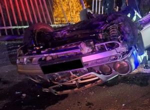 Ավտոմեքենան դուրս է եկել ճանապարհի երթևեկելի հատվածից և գլխիվայր շրջվել. կա զոհ եւ վիրավոր