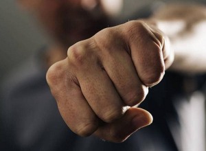 Փոխադարձ հարվածներ և քաշքշոց՝ քրեական աստիճանակարգության բարձրագույն կարգավիճակ ունեցող 2 անձի և նրանց կողմնակիցների միջև